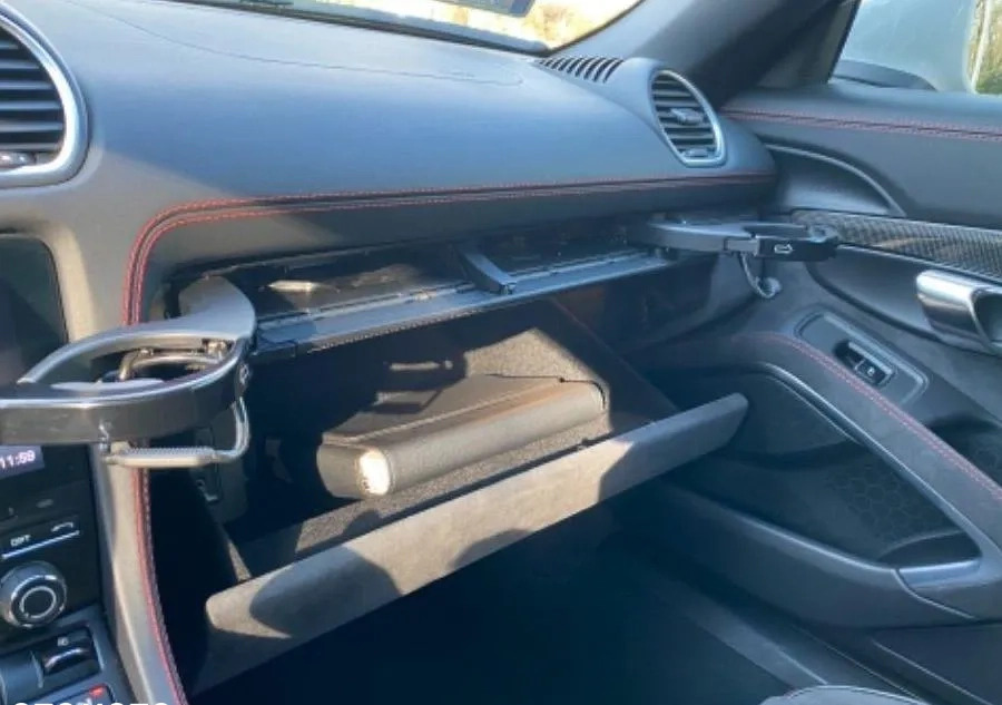 Porsche 718 Boxster cena 276500 przebieg: 60000, rok produkcji 2018 z Bydgoszcz małe 352